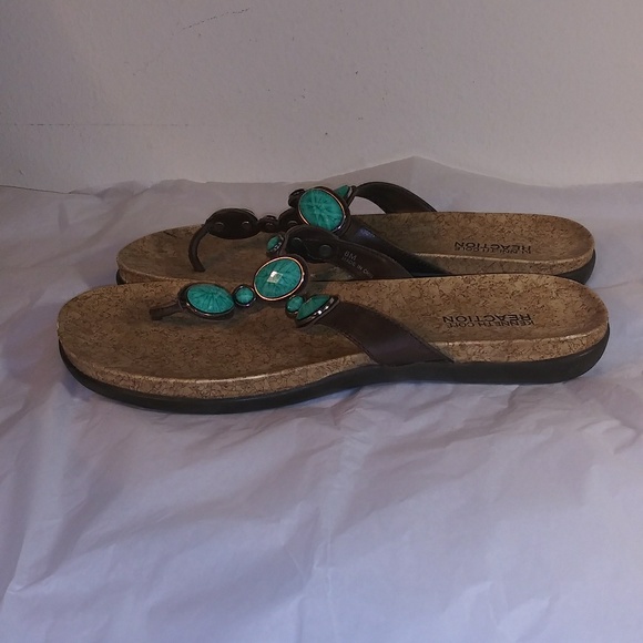 Kenneth Cole Reaction Women's Sandals. Size 8 - Picture 3 of 4